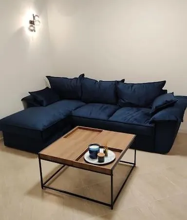 Modern 2bdrm In 5* & Pool *