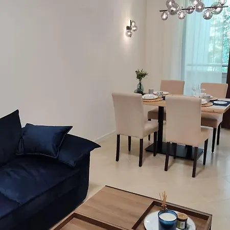 شقة Modern 2bdrm In 5* & Pool *