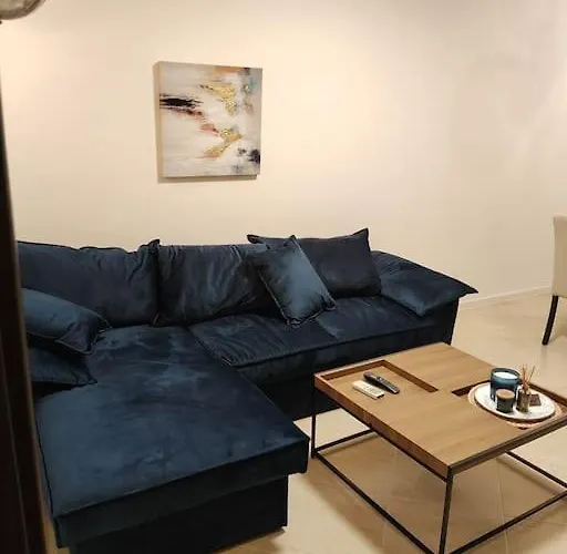 Modern 2bdrm In 5* & Pool Apartamento *